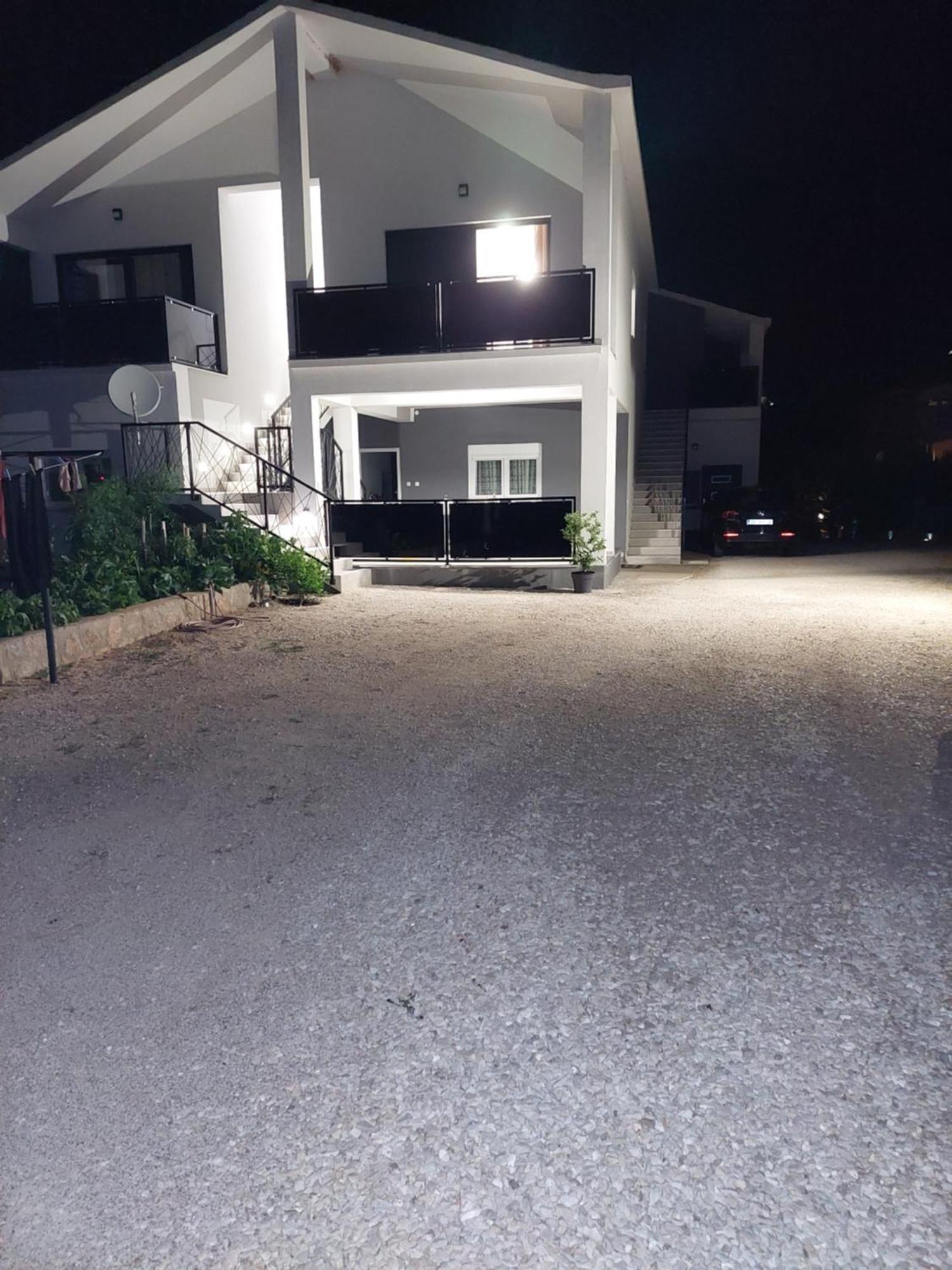 Apartmani Karla Paklenica Starigrad Paklenica Exteriér fotografie