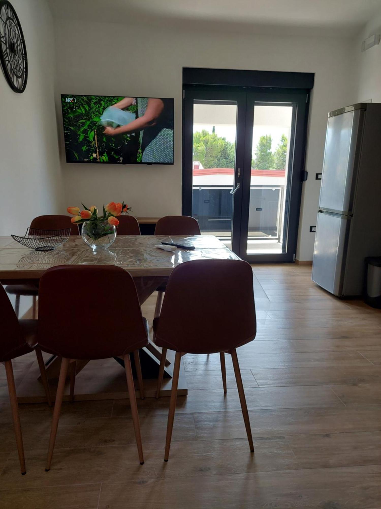 Apartmani Karla Paklenica Starigrad Paklenica Exteriér fotografie