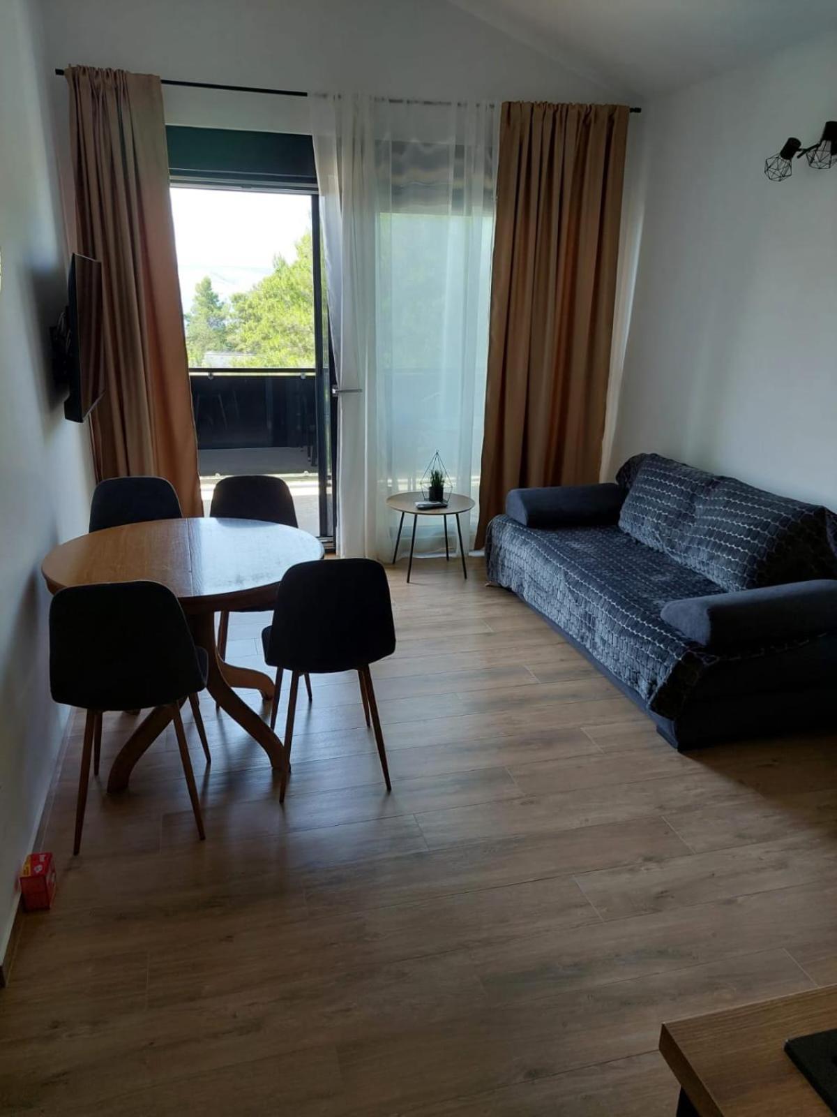 Apartmani Karla Paklenica Starigrad Paklenica Exteriér fotografie