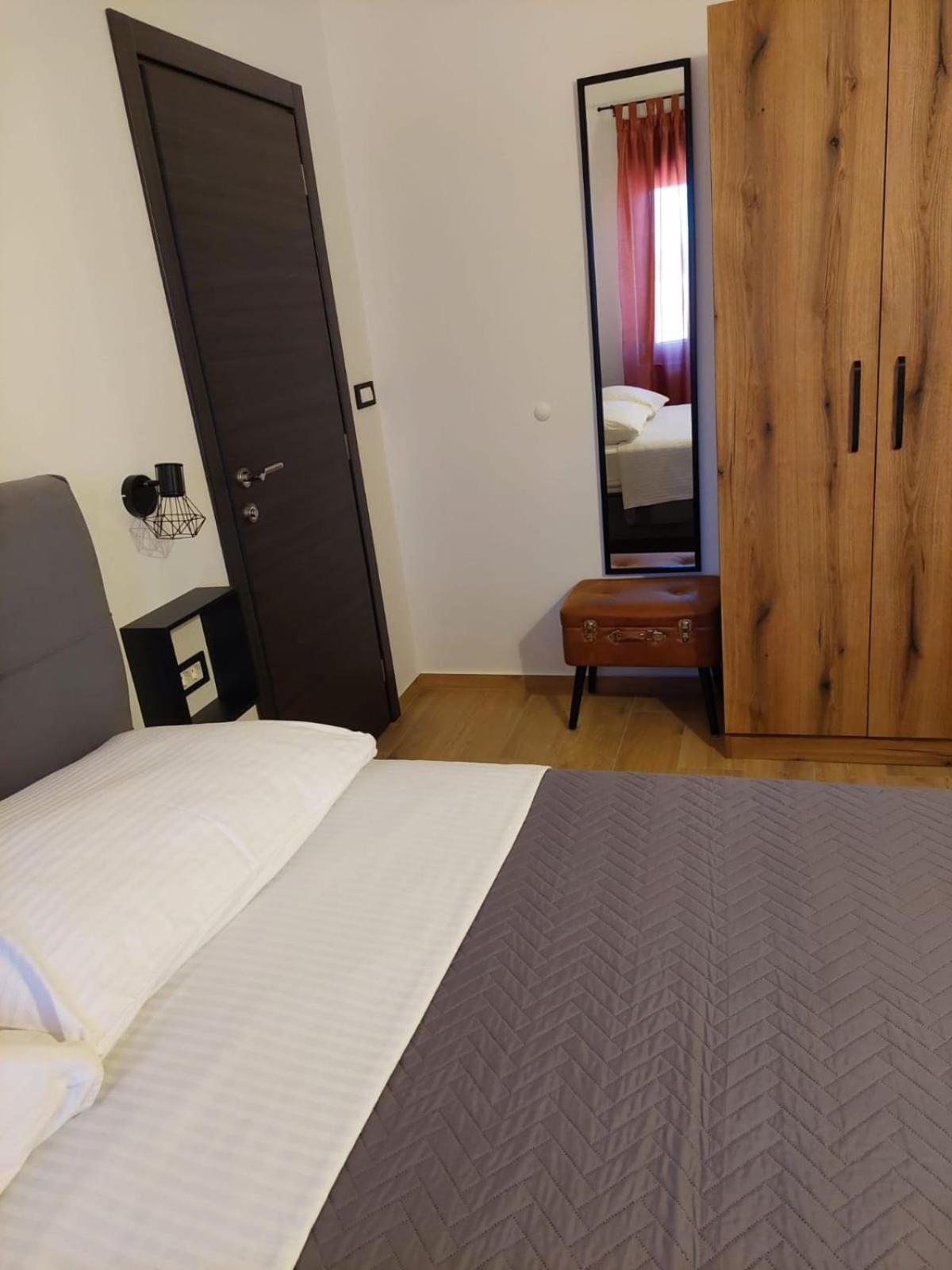 Apartmani Karla Paklenica Starigrad Paklenica Exteriér fotografie
